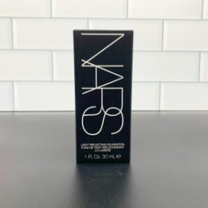 💹38✍️明通版本
NARS超方瓶粉底液明通版30ml,五色🔜L0# L1# L2# L3# L4#细节全对版 味道对香 市面最高版本 非流通普货 正品质量直供 支持对比 打12 件48
L0—siberia:黄一白
L1—Oslo:粉一白
L2—Mont blanc:中性暖二白
L3—Gobi:黄1.5白
L4—Deauville:黄二白