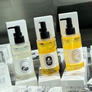 💹52✍️专柜版本
蒂普提克 洗护系列200ml，五味🔜水中之影沐浴油，杜桑沐浴油，感官之水洁肤露，无花果洁肤露，限量杜桑洁肤露。