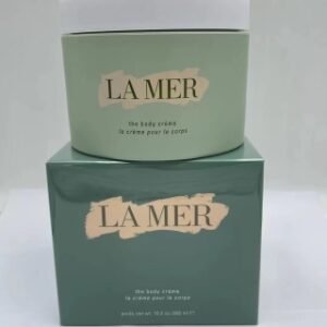💹135✍️明通版
海蓝之谜身体乳明通版300ml,到货!!!件30个
细节全对版,味道对香,配海免三标 专柜标 最新日期