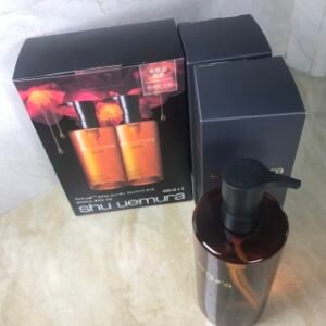 💹60✍️明通版本单只
💹115✍️明通版本，两只装
明通版本，新版 植村秀 琥珀卸妆油450ml 两只装，细节全对版，✅打码78X501，平台直出，件20套  配中文标
