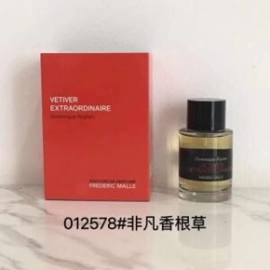 💹58✍️专柜版本
法国德瑞克马尔香水100ml！味道：一轮玫瑰，紫丁香，贵妇肖像，浓缩苦橙，醉人晚香玉，冬之水，狂野麝香，法国情人，夜色玫瑰，非凡香根草，艾尼克工作室，一念天堂/天堂可待，绿野之境，不羁香根，革调玫瑰 。