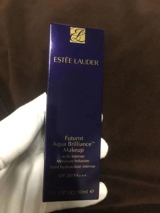 💹75✍️专供明通市场
明通市场认可版本,新版 雅诗兰黛沁心粉底液30ml,独家私模🔊
现货色号🔜1CO,2CO,1C1
进口原料:稳定性能达到和原版时间久一样会氧化,盒子.盖子.瓶子.对版对味,铅件按压冒微凹,瓶身和原版一样光亮,市面上的全暗光,质量可对比,无售后版本。韩免版,打12,件144支。