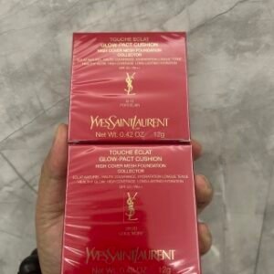 💹35✍️专柜版本
YSL圣罗兰新年红皮革气垫，现货两色，色号：b10-br20.可佩中文标，需要下单备注！