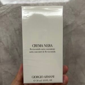 💹85✍️明通版本
阿玛尼黑钥匙绿精华30ml,膏体对版,膏体颗粒分明,最新日期,对版logo,可过小红书真假对比图,市场独家质量,非流通货,供平台,可配海免三标,需要下单备注!