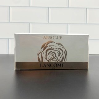💹45✍️明通版本,单只
💹90✍️明通版本,两只装
老版 兰蔻菁纯眼霜两件套明通版 20ml*2 细节全对版 味道对香 市面最高版本 非流通普货 正品质量直供 支持对比 配海免3标 打6 件36