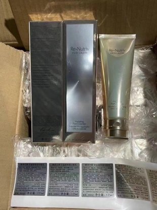 💹70✍️明通版本
雅诗兰黛白金洗面奶125ml,盒子3D效果跟原版一样