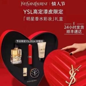 💹280✍️专柜版本,
圣罗兰YSL2024情人节高定漆皮限定明星彩妆香水五件套爱心礼盒装 配礼袋。
内含:自由之水浓香50ml +全红条口红2024+自由之水身体乳50ml+全新方管小样1.3g NM+黑皮革小样5g。
