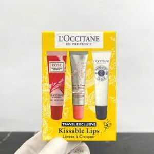 💹30✍️专柜版本
欧舒丹润唇蜜三件套！内含：15ml×3。味道：樱花，玫瑰，乳木果。
