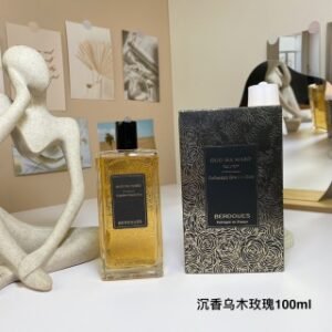 💹55✍️专柜版本
波多斯之香沉香乌木玫瑰100ml
Parfums Berdoues Oud Wa Ward
香调：木质调
气味：广藿香 玫瑰 沉香(乌木)
属性：中性香
标签：玫瑰 沉香(乌木) 广藿香 清新辛辣 花香