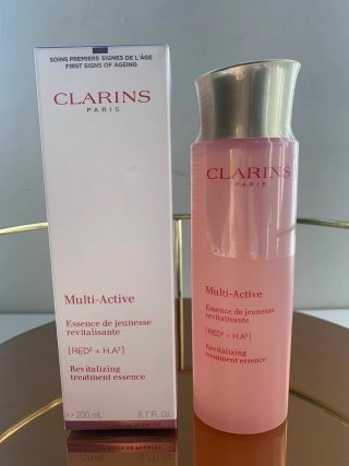 💹45✍️明通版本
娇韵诗粉水200ml,弹簧水200ml