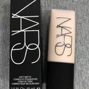 💹85✍️明通版本,价格调整
新品 NARS纳斯超绒粉底液45ML,2个色号L1-L2,独家私模,包材细节全到位,进口原料,香味,肤感上妆一致,平台,专柜,保税,冲正品无压力,打12.件144支