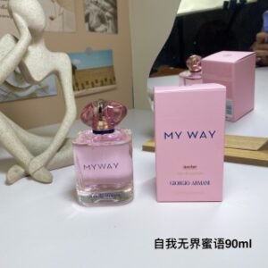 💹50✍️专柜版本
阿玛尼自我无界蜜语90ml
Giorgio Armani My Way Nectar,2024
品牌：阿玛尼
属性：女香
香调：果香花香调
前调：香柠檬橙花梨
中调：晚香玉紫罗兰茉莉
后调：雪松麝香香草