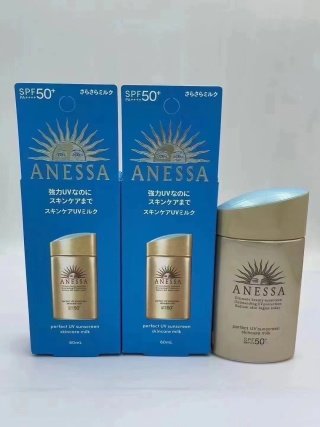 💹35✍️明通版本
2024最新版安耐晒防晒霜60ml配中文标 需要私 贸易版带防伪 现货出 件180支