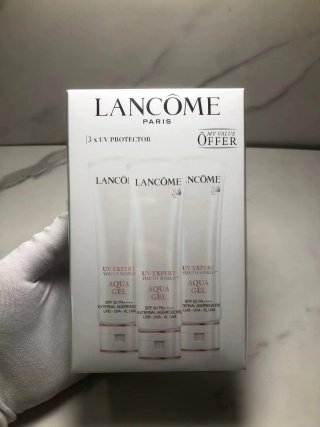 💹30✍️明通版本,单只
💹85✍️明通版本,三件套
最新版 兰蔻小白管防晒霜50ml 三支一塑到货❗️ 中箱48支,件96支,细节全对版,烫金不掉漆,管身不肿,配中文标,询价~