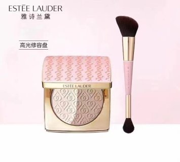 💹70✍️专柜版本
💥新品,独家开模。
雅诗兰黛七夕限定绝色由我高光修容盘8.5g🔜配刷子✔️批号:L33。
打12,箱144。