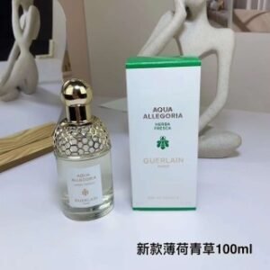 💹45✍️专柜版本
娇兰香水100ml 新香
浮木香草淡香精
青柚乌木淡香精
橙花岩兰淡香精
紫檀玫瑰
薄荷青草