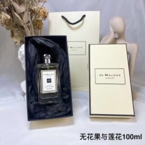 💹40✍️专柜版本
祖马龙无花果与莲花香水100ml