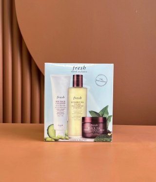 💹80✍️专柜版本
平价款,馥蕾诗黑茶三件套,大豆洗面奶150ml,黑茶水250ml,黑茶面霜50ml