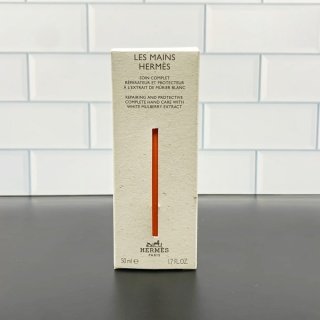 💹16✍️专柜版本,价格调整
中样50ml ,可配中文标,独家私模,细节全对版,味道对香,市面最高版本,非流通普货,正品质量直供,支持对比✔️爱马仕护手霜小样50ml!这款香氛护手霜有机构认证
百分之90多纯天然成分,功效据说还有修复手纹。这可不是一般护手霜可比的,真的是要么不出 ,一出及封神,绝对可以代表它家。