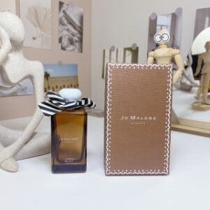 💹55✍️专柜版本
祖玛珑姜饼限量版100ml
Jo Malone Ginger Biscuit,2023
品牌：祖马龙
属性：中性香
香调：美食东方调
气味：生姜肉桂肉豆蔻焦糖榛子香草零陵香豆