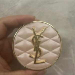 💹38✍️专柜版本
24版新款 圣罗兰气垫粉色，黑色菱格气垫，都是现货2色，B10+B20，配中文标