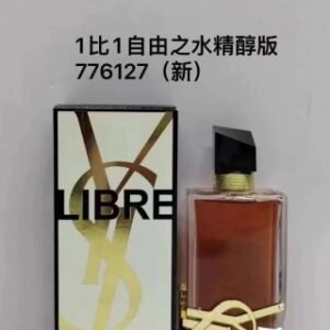 💹50✍️专柜版本，精醇版香水90ml
💹45✍️专柜版本，馥郁版香水90ml
💹40✍️专柜版本，经典版香水90ml
圣罗兰 自由之水 系列香水90ml，三款🔜
自由之水精醇版香水90ml
自由之水馥郁版香水90ml
自由之水经典版香水90ml