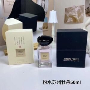 💹50✍️专柜版本
阿玛尼苏州牡丹经典款50ml-玉龙茶经典款50ml