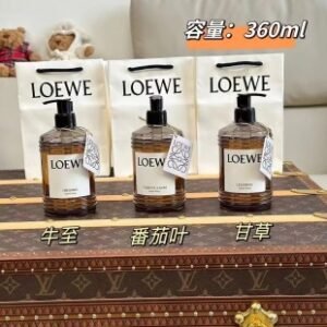 💹52✍️专柜版本
新版 罗意威沐浴露360ml，3个味道🔜牛至，番茄味，甘草