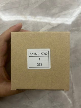 💹70✍️明通版本
对版进口原装纤维纸盒(丝绒灰)高度遮暇效果,带替换装一盒两芯,市面最高版本独立牛皮盒装✔海蓝之谜鎏光焕变气垫!色号:1#,3#,11#,12#。