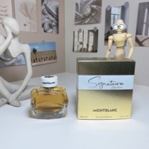 💹55✍️专柜版本
万宝龙鎏金印记90ml
Montblanc Signature Absolue,2023
品牌：万宝龙
调香师：Meabh McCurtin Anne Flipo
属性：女香
香调：花香东方调
前调：梨橘子粉红胡椒
中调：依兰鸡蛋花晚香玉
后调：零陵香豆雪松