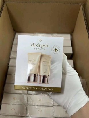 💹40✍️专柜版本,单只
💹75✍️专柜版本,两只装
新版cpb防晒霜50ml 两件套,件96