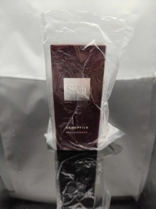💹28✍️专柜版本,单只
💹18✍️普通,单只
SK幻彩小灯泡50ml,件96只
配中文标
批次3354211000