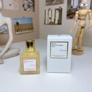 💹48✍️专柜版本
吉安头发喷雾70ml!味道:玫瑰,乌木,红色540。