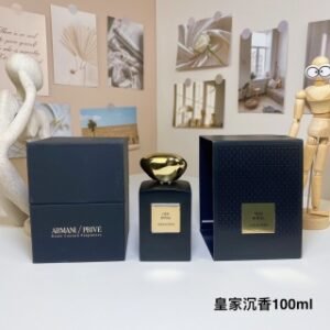 💹60✍️专柜版本
阿玛尼皇家/皇室私藏系列100ml！味道：皇家沉香，沙尔玛麝香(寒沙麝香)，1378夜色貂皮，2175没药帝国，5269绿洲皮革，7312东方琥珀，0995暗夜皮革，7497阿拉伯玫瑰。