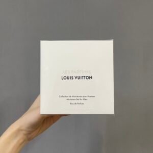 💹85✍️专柜版本
LV五龙珠香水小样10ml五件套！内含：10ml×5。味道：浩瀚，新域，雷暴，逍遥，偶然。