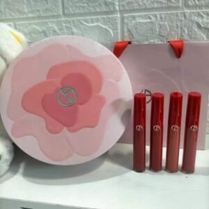 💹140✍️专柜版本
新品:阿玛尼2024母亲节520我爱你礼盒两件套 经典唇釉套装405-214 405-206 405-321 配中文标 礼袋 现货 现货