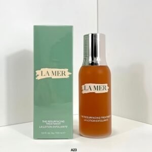 💹30✍️专柜版本
海蓝之谜柔酸肌底液100ml🔜A23编码！瓶身易花，介意勿拍❗️海蓝之谜调理焕肤液100ml海蓝之谜肌底液焕肤液～油痘肌/瑕疵皮，都给我去用！高配复合酸～控油收缩毛孔祛痘，还能对付痘印👍超微抛光焕活粒子～平衡肌表PH值，痘痘闭口不反复👍深海舒缓精萃~套上抗氧保护罩，克制暗沉黄气。