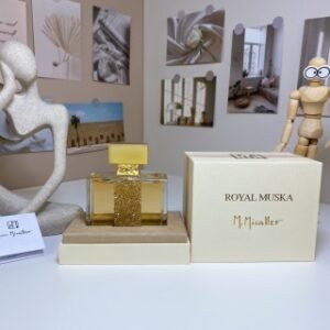 💹65✍️专柜版本
米卡勒夫皇家麝香花蜜100ml
M.Micallef Royal Muska Nectar,2020
品牌：米卡勒夫
调香师：Jean Claude Astier
属性：女香
香调：花香东方调
前调：树莓玫瑰桃子
中调：麝香依兰木质香
后调：麝香安息香脂