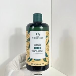💹24✍️专柜版本
新版 英国生姜洗发水400ml🔜全球十大洗发水之一‼️坐月子、生理期、感冒、油头发、防脱发都非常合适的生姜洗发水‼️天气干燥，湿气多，用姜可以袪风，大姨妈来了洗这个生姜更好，不怕着凉。提取天然姜汁，一清：疏通毛囊，清除污垢；二延：延长毛发生长周期，有效修护毛囊；三防：深层滋养，预防脱发，加固发根