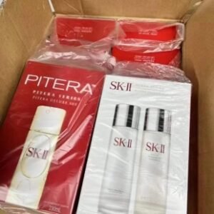 💹200✍️明通版本,一套
Sk2基础护肤两套,内含:神仙水230ml+清莹露230ml