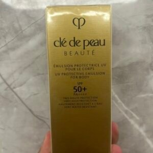 💹32✍️专柜版本
24年新品cpb身体防晒霜100ML