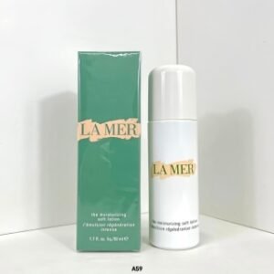 💹32✍️专柜版本
海蓝之谜精华乳液50ml🔜陶瓷瓶！皮肤状况不好的 一定要来一瓶～改善粗糙，淡化沉淀色斑✨专为乳液质地的爱用者和温暖的气候而设计，轻盈润泽，一瓶就顶乳液❗️精华❗️面霜❗️太划算了～更重要的是擦完瞬间跟瓶子一样，哑光！！！换肤功能超级棒👍帮助皮肤调理到最佳状态。