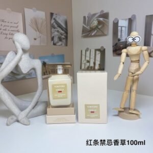 💹50✍️专柜版本
Tf香水禁忌香草红条款100ml！