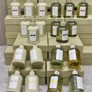 💹78✍️专柜版本,单只
潘海利根沐浴露 身体乳500ml
一共给大家带来10款味道
沐浴露与润肤乳 同系列香氛味道
1️⃣月亮女神
2️⃣橡树
3️⃣黑玫瑰沉香
4️⃣ 广霍之匣
5️⃣牧羊少年
6️⃣伊丽莎白玫瑰
7️⃣女王的耳语
8️⃣布伦海姆花束
9️⃣巴比伦
1️⃣0️⃣ 海格罗夫花束
都是500ml 大毫升容量