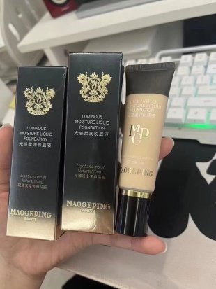💹35✍️专柜版本
毛戈平粉底液20ml!色号:01#。