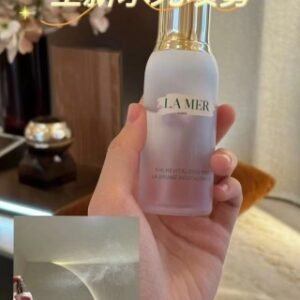 💹50✍️专柜版本
海蓝之谜新版水光喷雾100ml，   件72