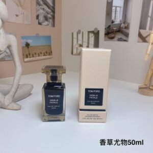 💹50✍️专柜版本
TF香草尤物香水50ml
Tom Ford Vanille Fatale,2024
品牌：汤姆福特
属性：中性香
香调：美食东方调
前调：芫荽藏红花
中调：咖啡鸡蛋花大麦水仙花
后调：香草绒面革烟草桃花心木