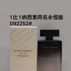 💹50✍️专柜版本
纳西素她的同名永恒版浓香水EDP100ml
香调：花香调
前调：栀子花鸡蛋花茉莉
中调：桂花晚香玉橙花
后调：广藿香麝香
标签：花香黄色花
甜广藿香
