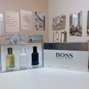 💹50✍️普通
Boss雨果波士男士中样三件套香水30ml×3个，带喷头，内含：自信，夜自信，无限