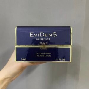 💹80✍️专柜版
伊菲丹三重胶原面霜50ml🔜实拍📷现货❗️(需要中文标备注)真的是“有钱真好”的优质代表!。用一次就有一次的效果, 晚上涂两层一觉睡醒甚至感觉比他们家超级面膜还牛掰! 那种一整个水光发亮细嫩丰盈的贵妇好皮肤感,尤其是睡前脸上还泛着红感觉自己皱皱巴巴的敏肌一夜回春真不是做梦...太不可替代... OK不得不承认,有些贵妇产品真的跟其他东西有壁,不知道咋夸了..好用麻了